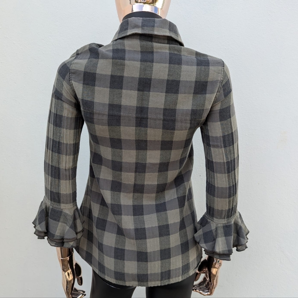 ⭐ Alice + Olivia Plaid Checkered top with bell flared sassy quarter sleeves - Picture 10 of 16